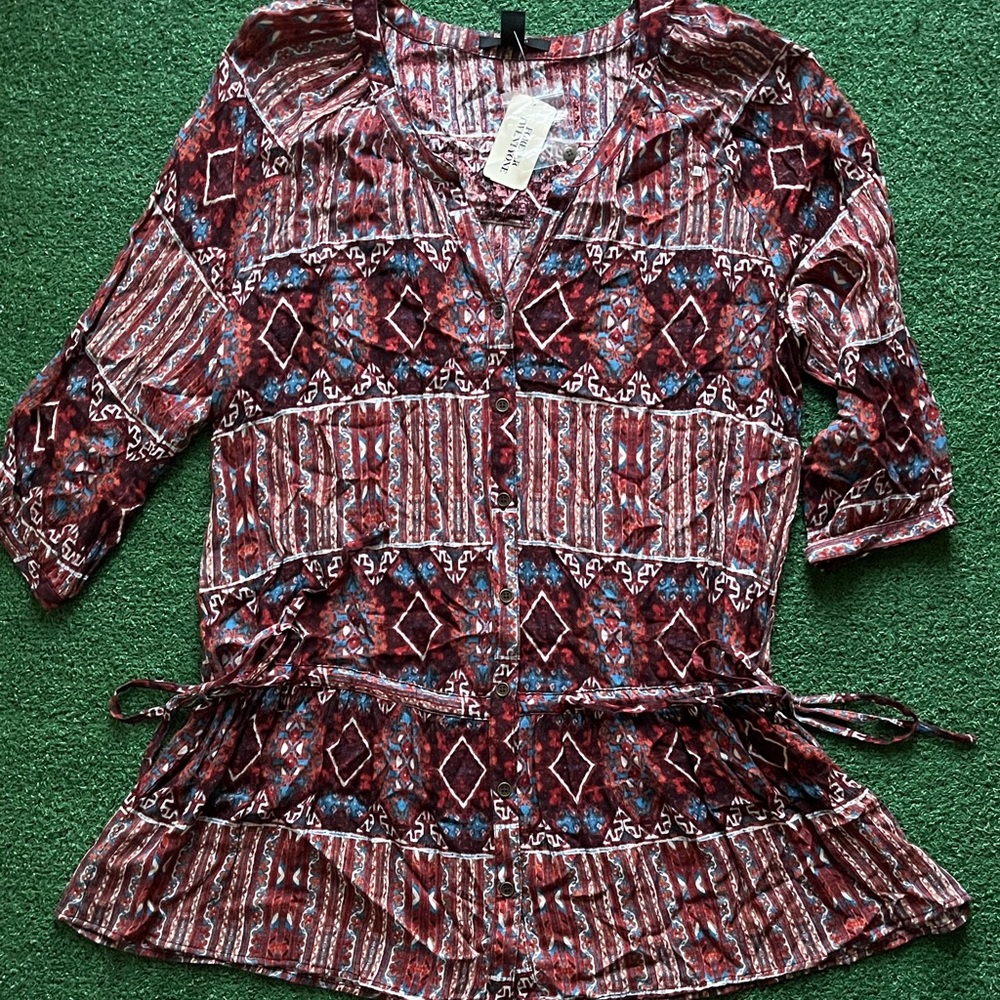 Forever 21 NWT Women’s button up shirt